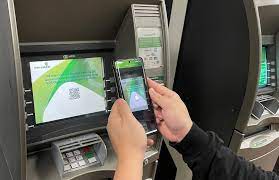 VIDEO: Tiện ích rút tiền bằng mã QR tại hệ thống ATM liên ngân hàng